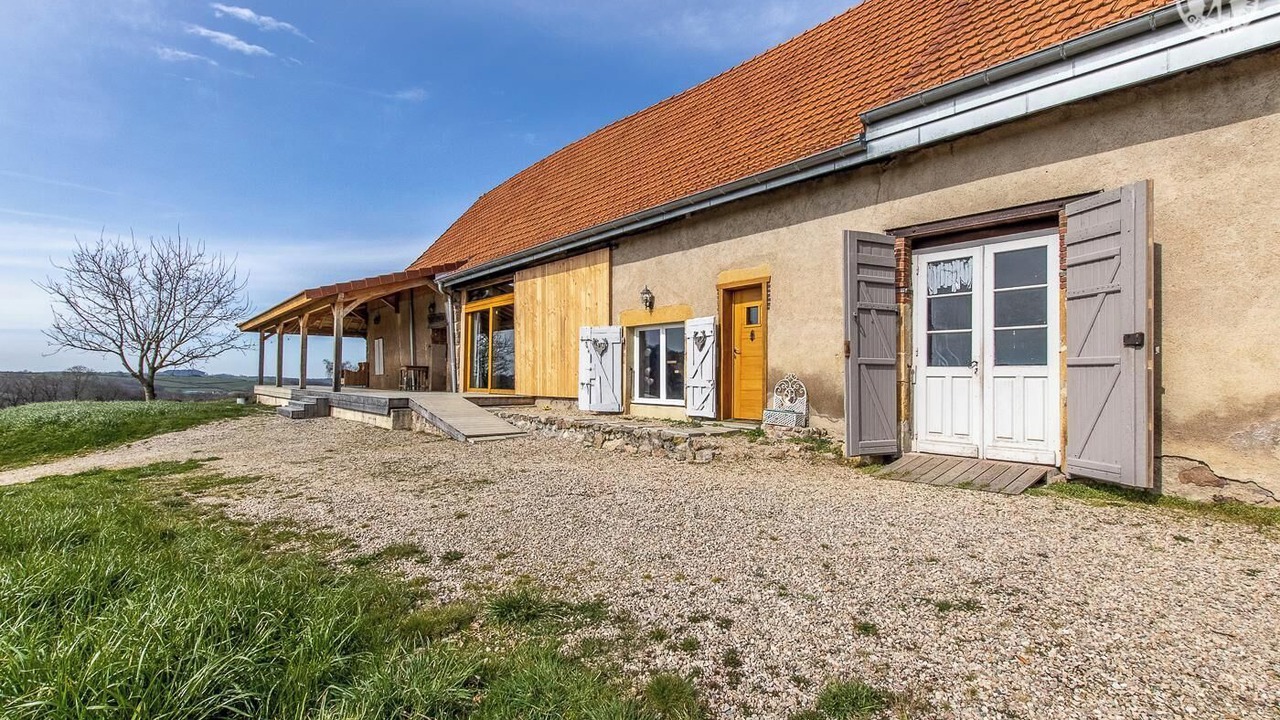 Photo of Outdoor in Issy-l'Eveque