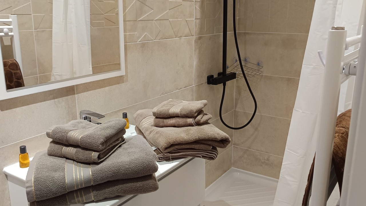 Photo of Bathroom in Les Ageux