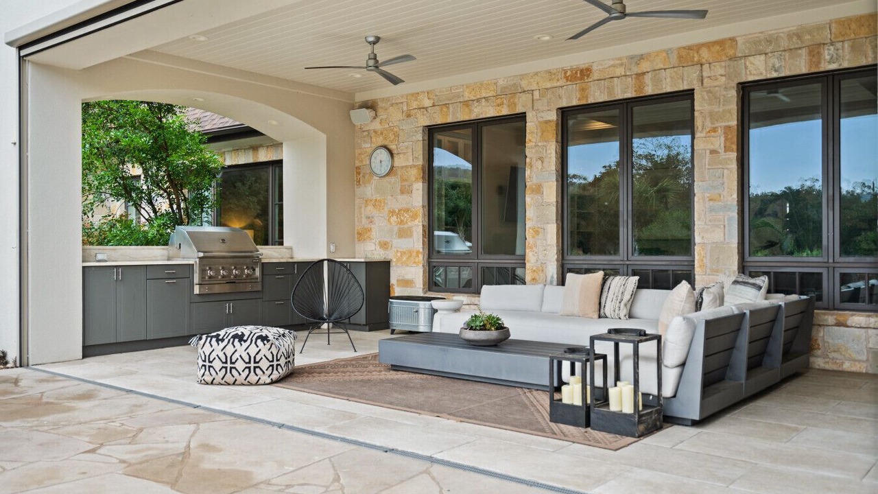 Photo of Patio Balcony in Long Canyon