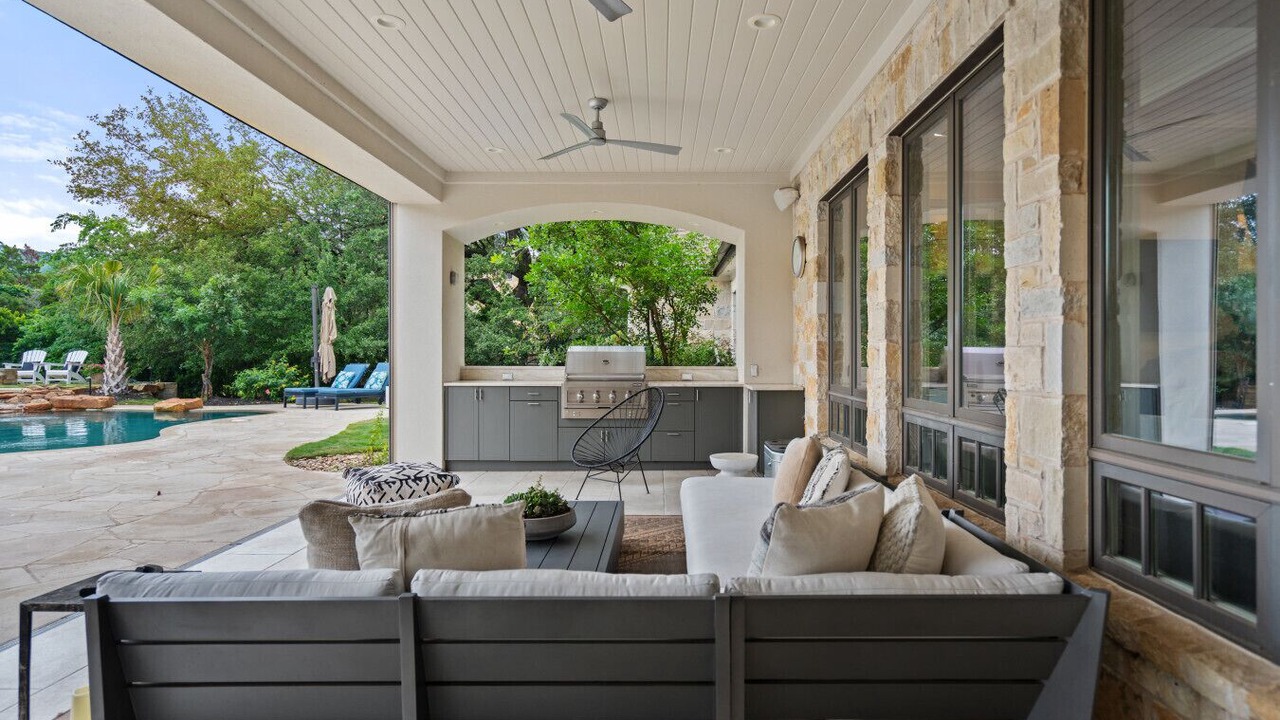 Photo of Patio Balcony in Long Canyon