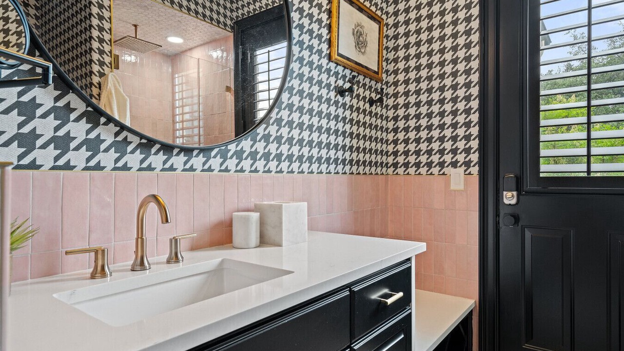 Photo of Bathroom in Long Canyon