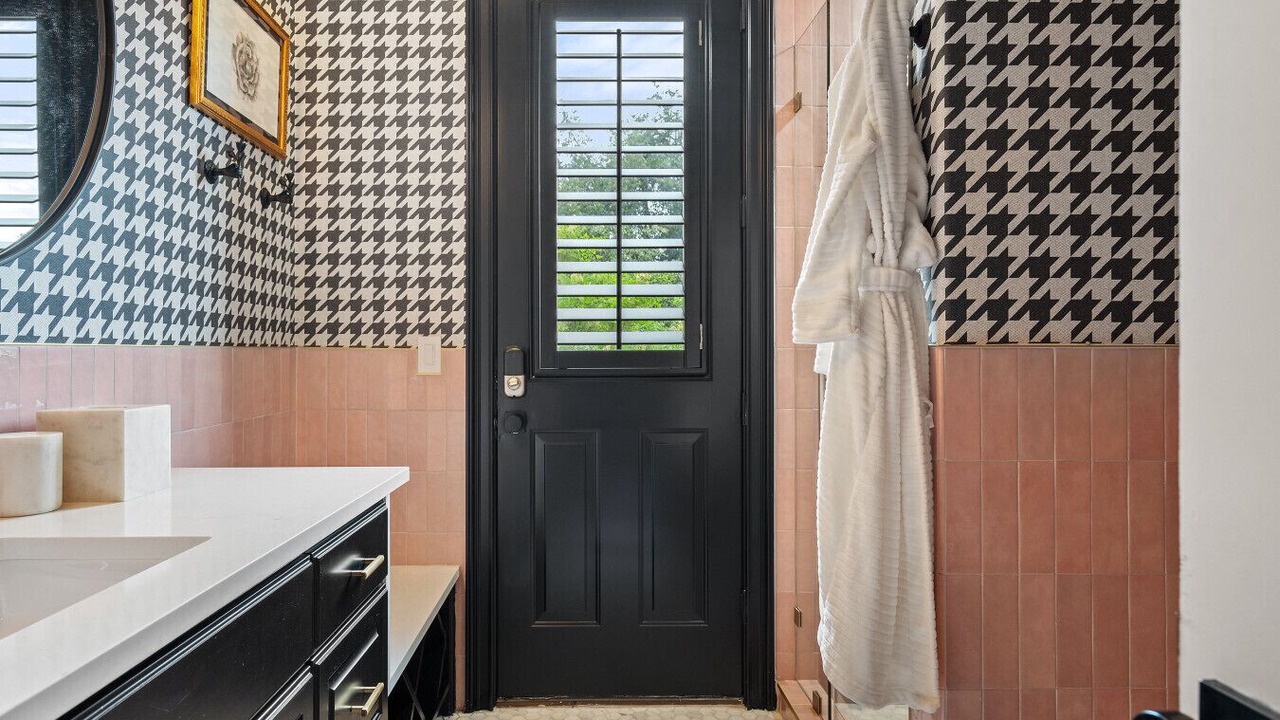 Photo of Bathroom in Long Canyon