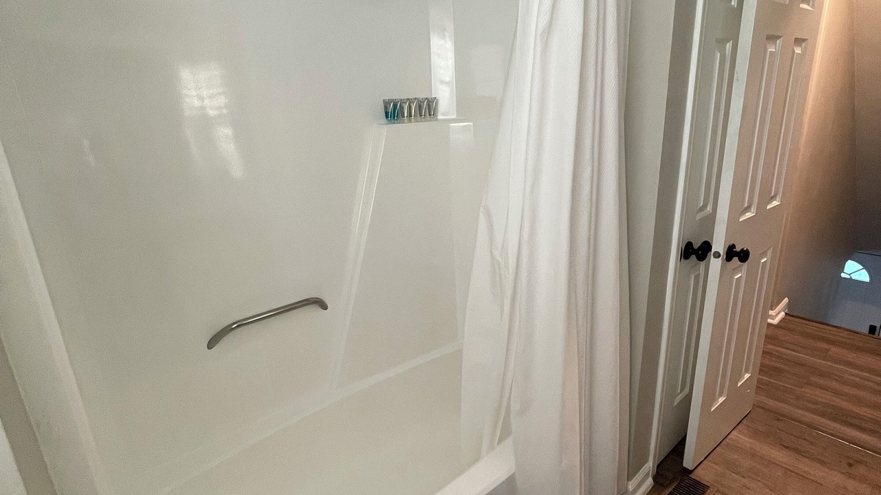 Photo of Bathroom in Fentress
