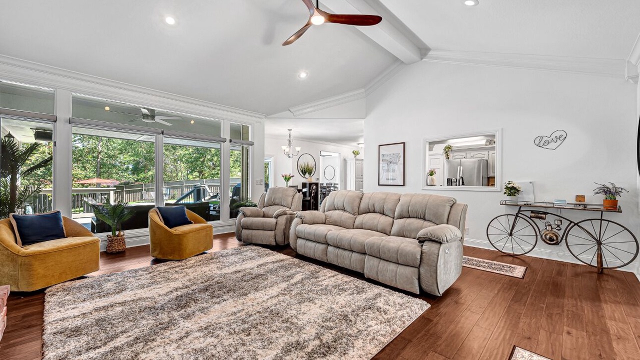 Photo of Livingroom in Rogers