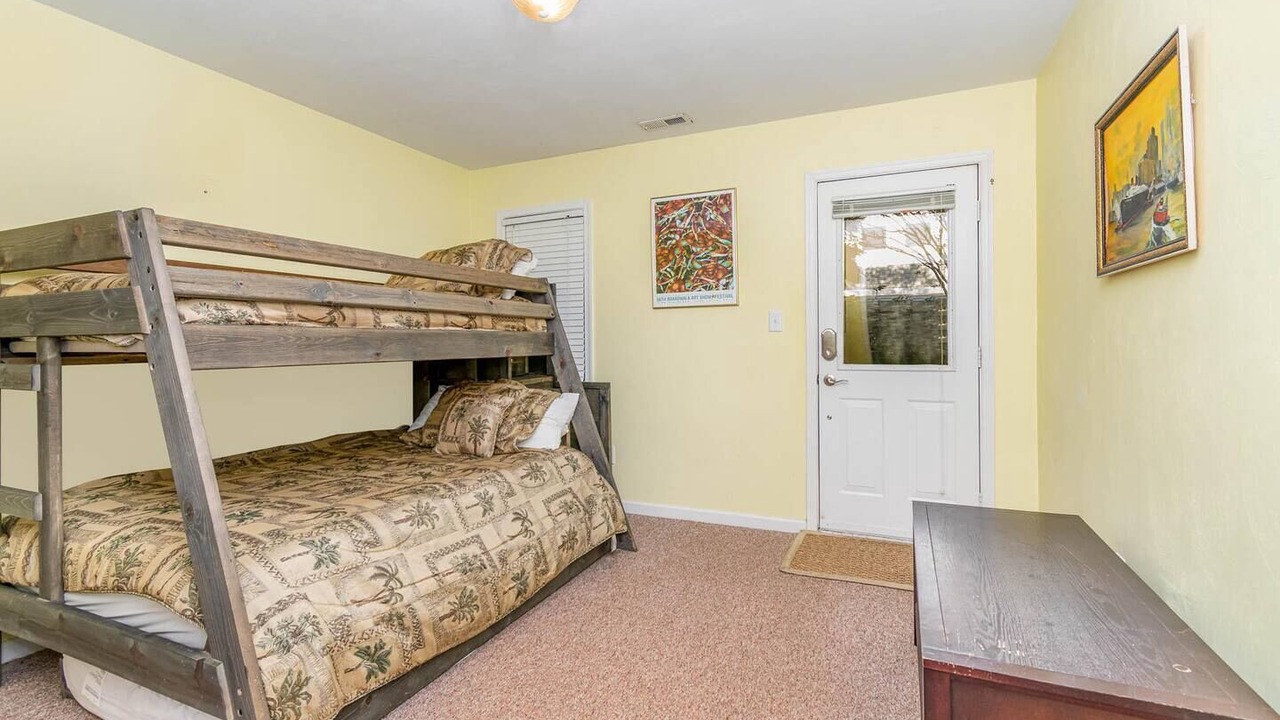Photo of Bedroom in Croatan Beach
