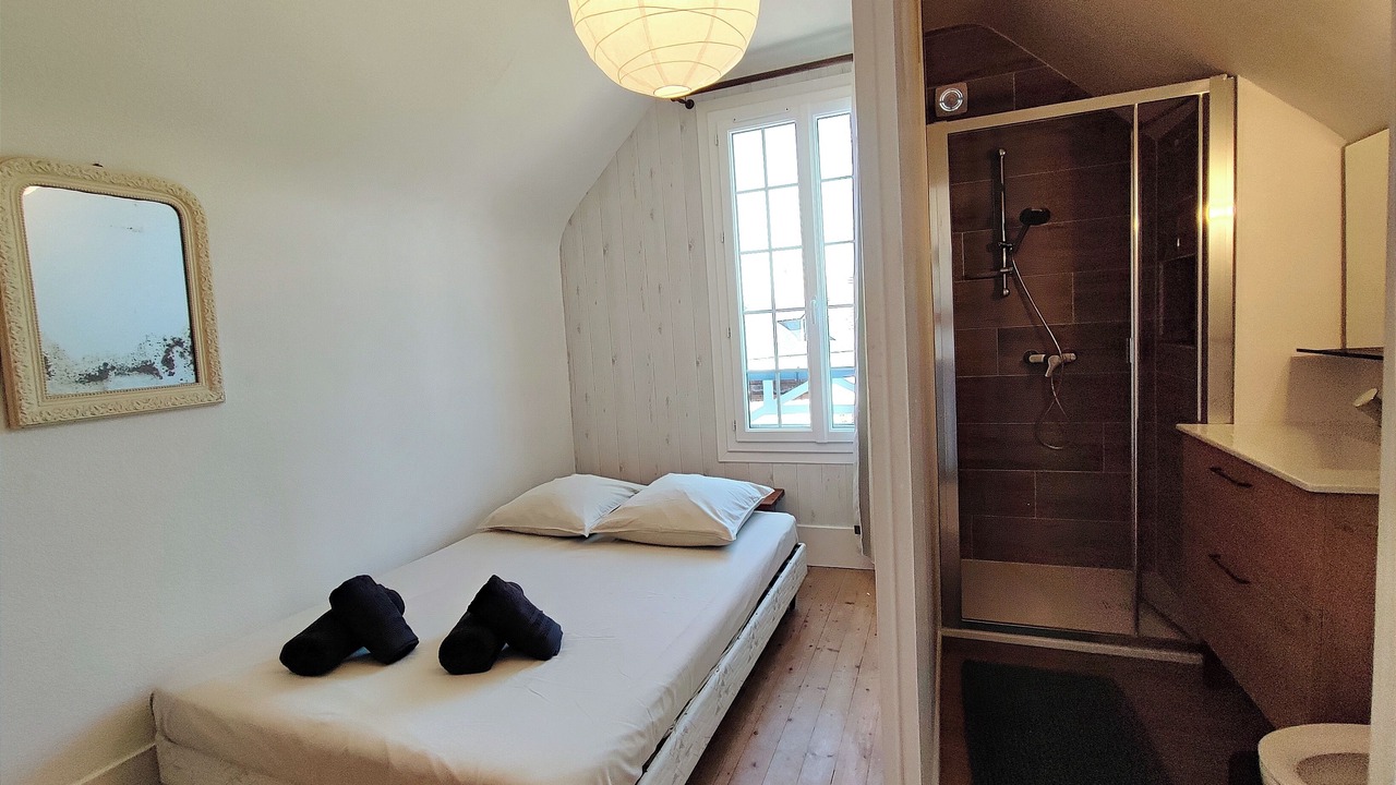 Photo of Bedroom in Ouistreham