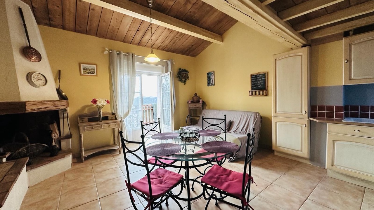 Photo of Livingroom in Mezel