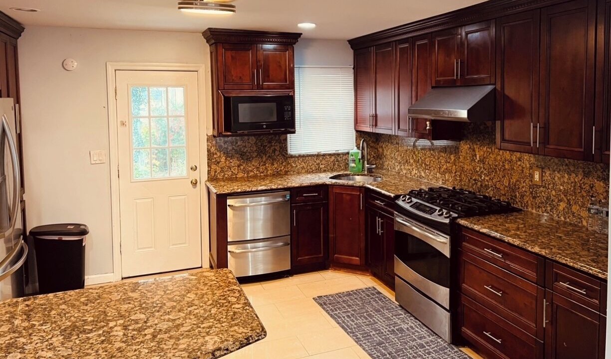 Photo of Kitchen in Elmont