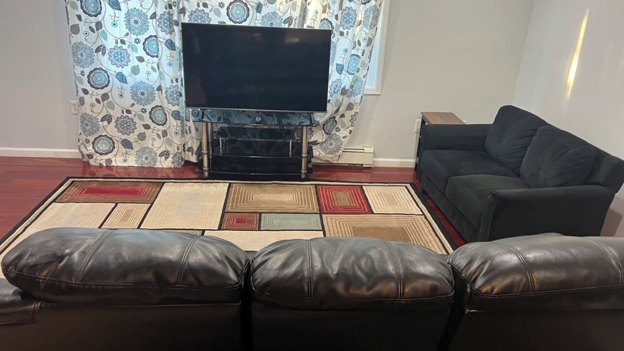 Photo of Livingroom in Elmont