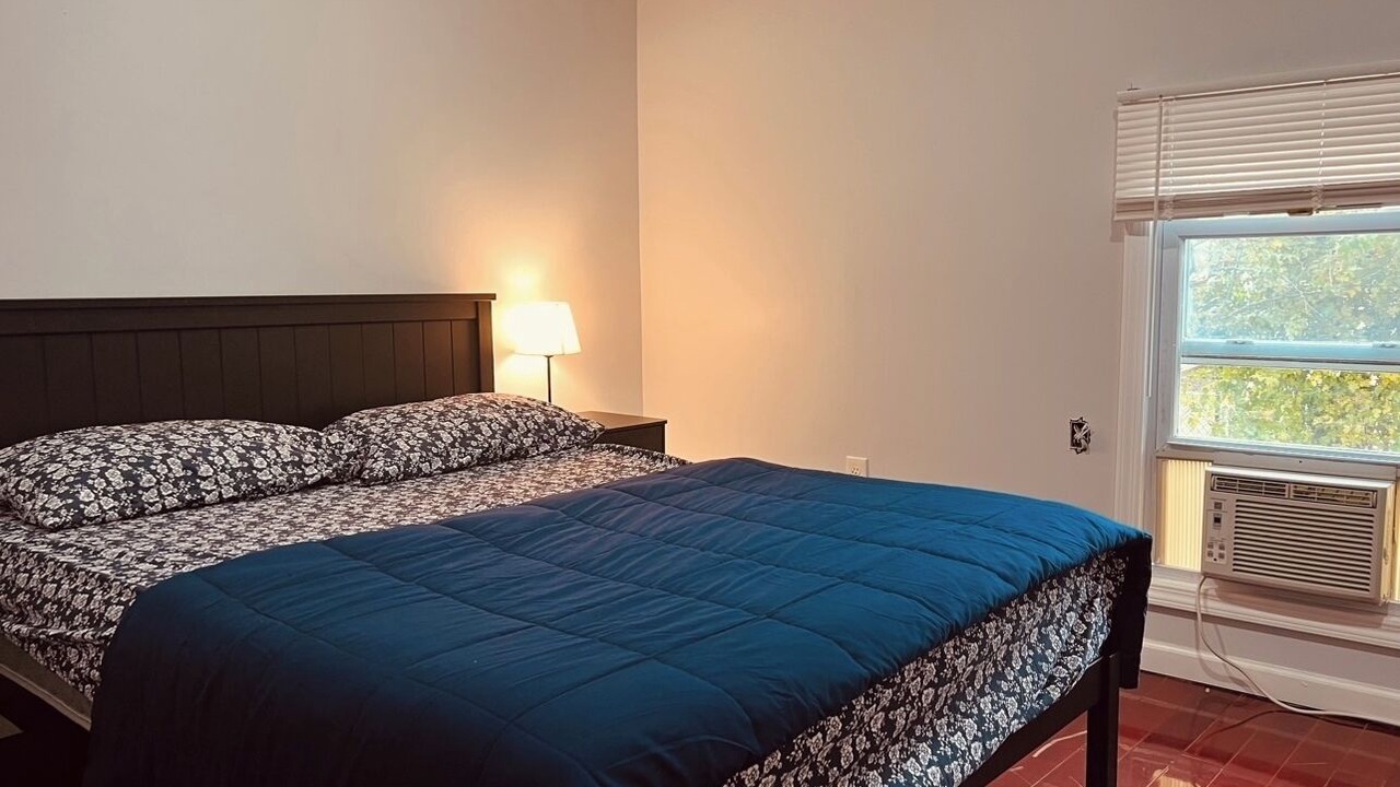 Photo of Bedroom in Elmont