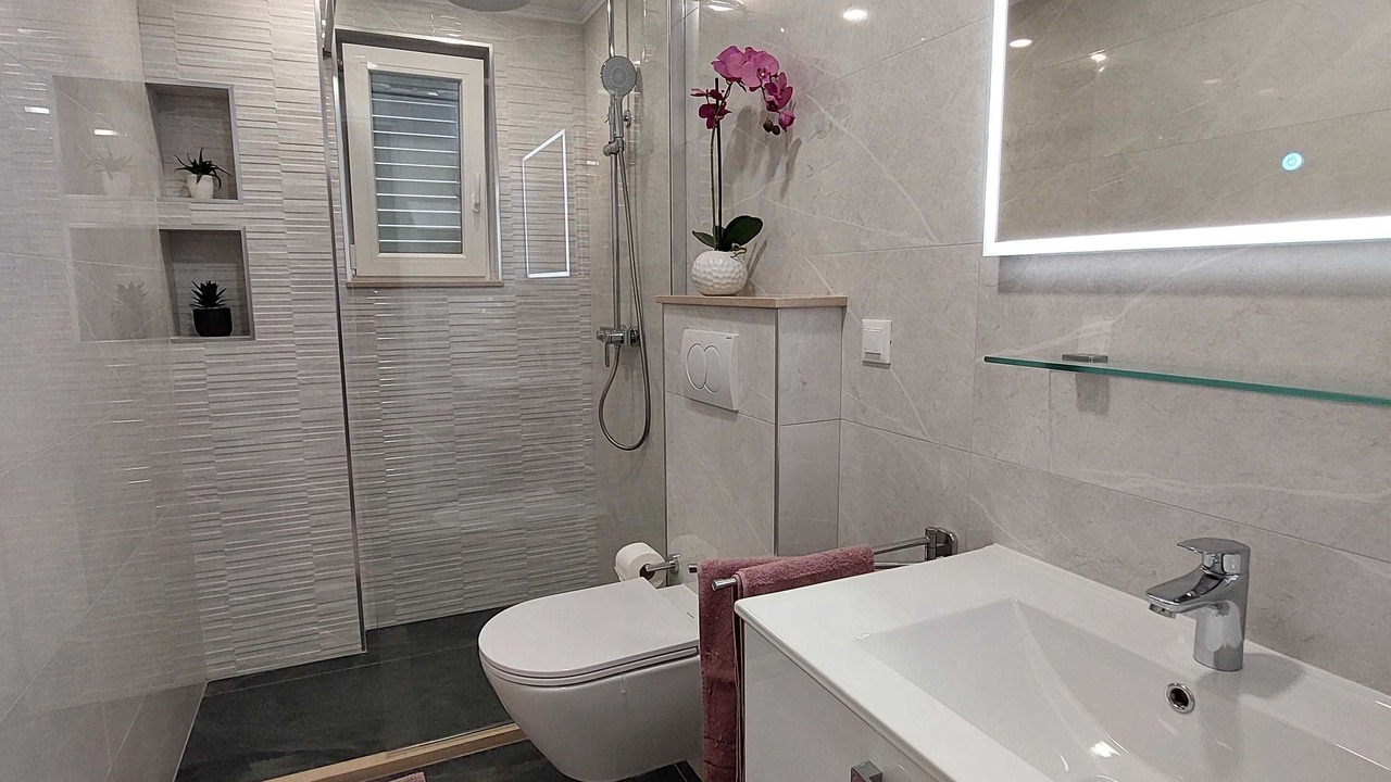 Photo of Bathroom in Gornji Kono