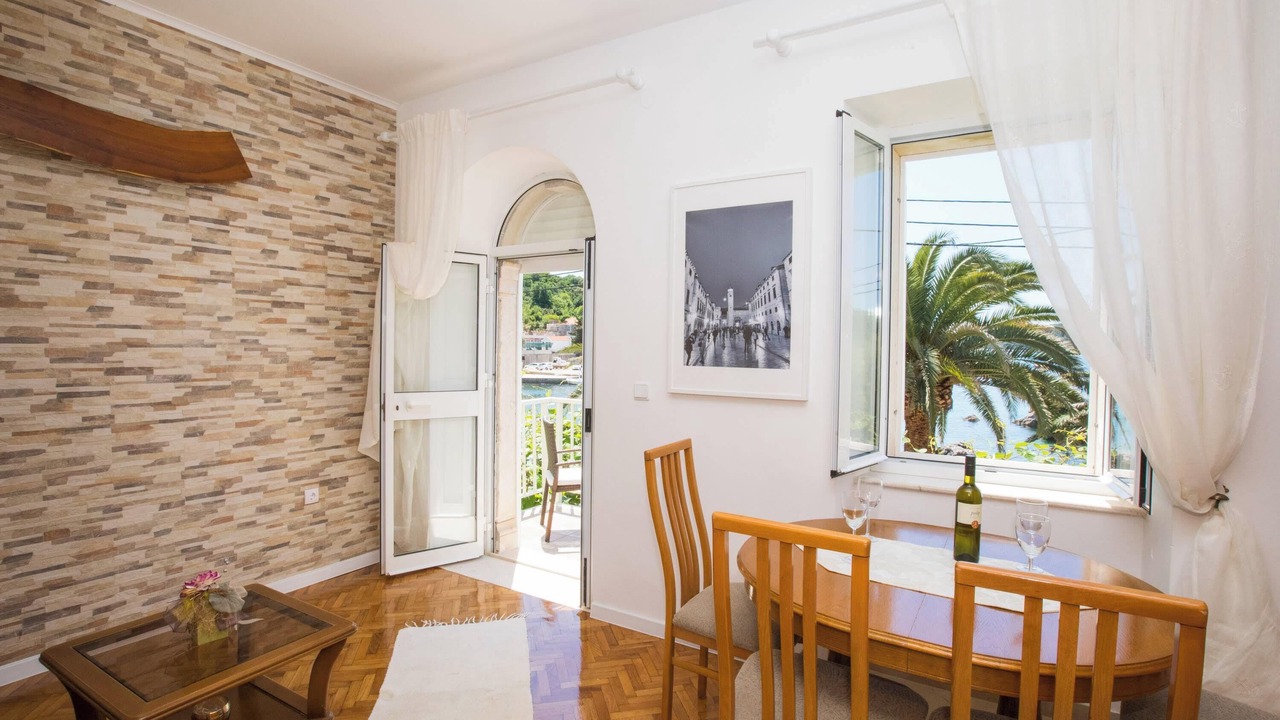 Photo of Livingroom in Molunat