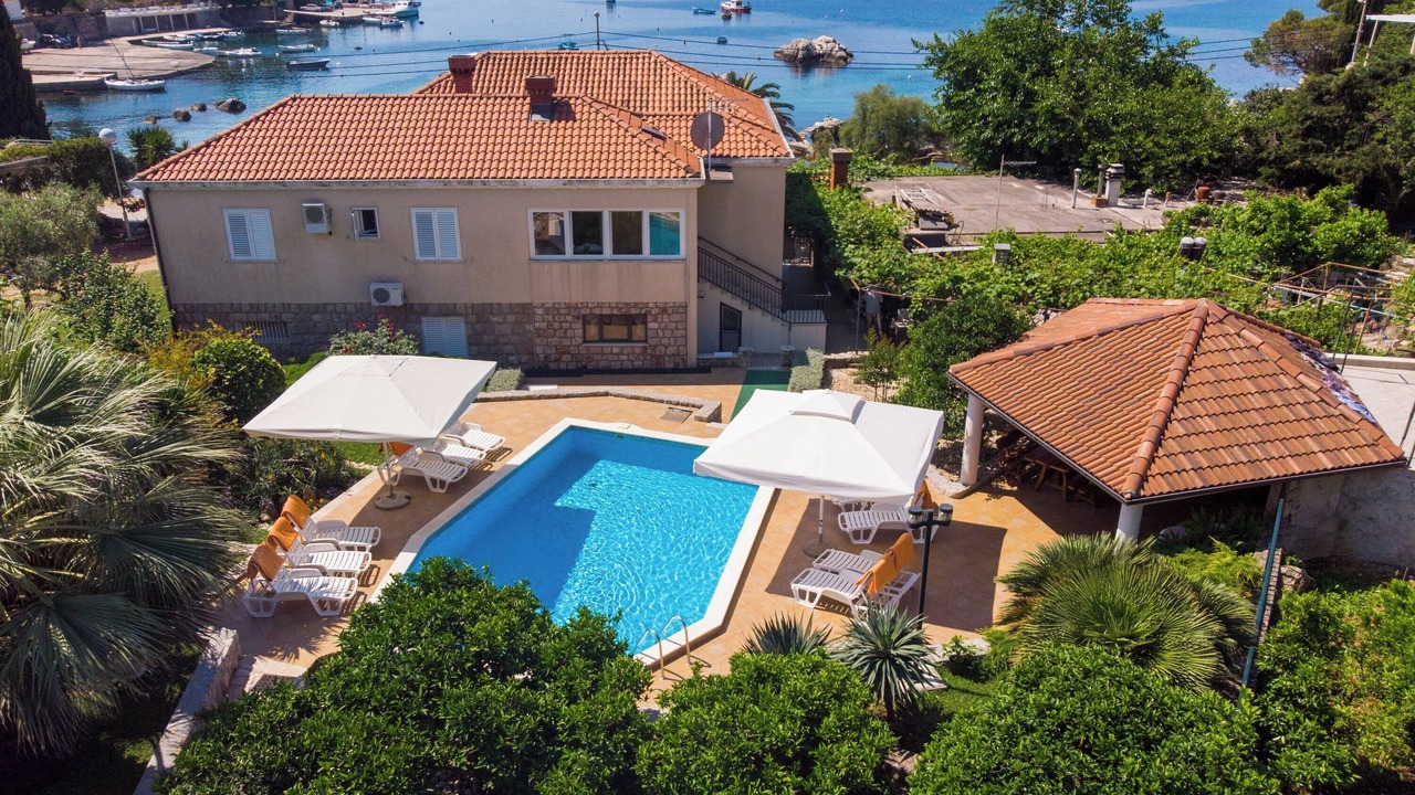 Photo of Outdoor in Molunat