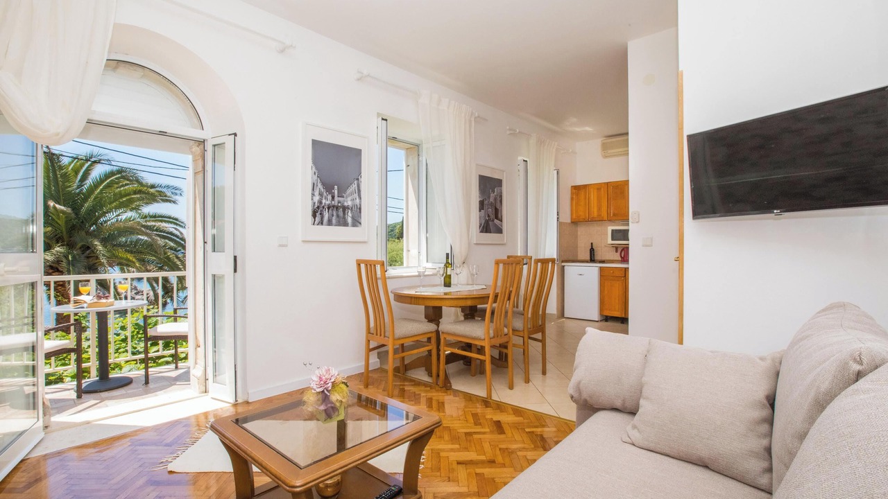 Photo of Livingroom in Molunat