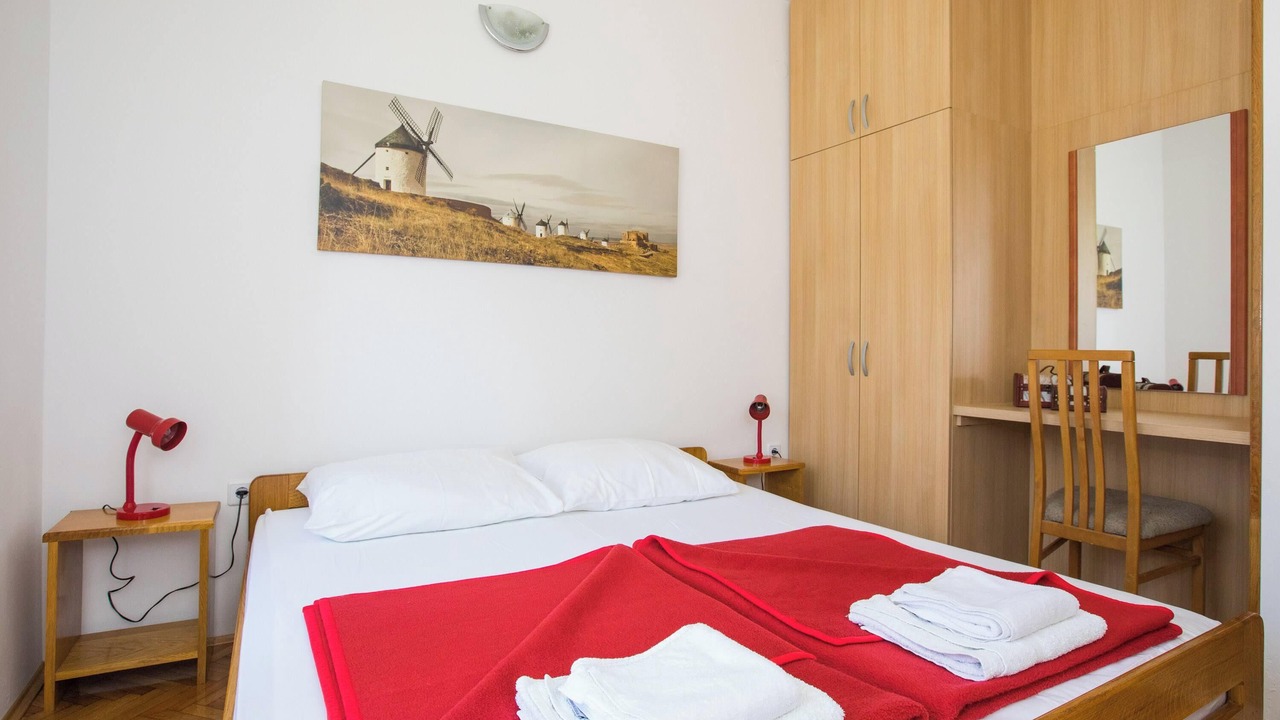 Photo of Bedroom in Molunat