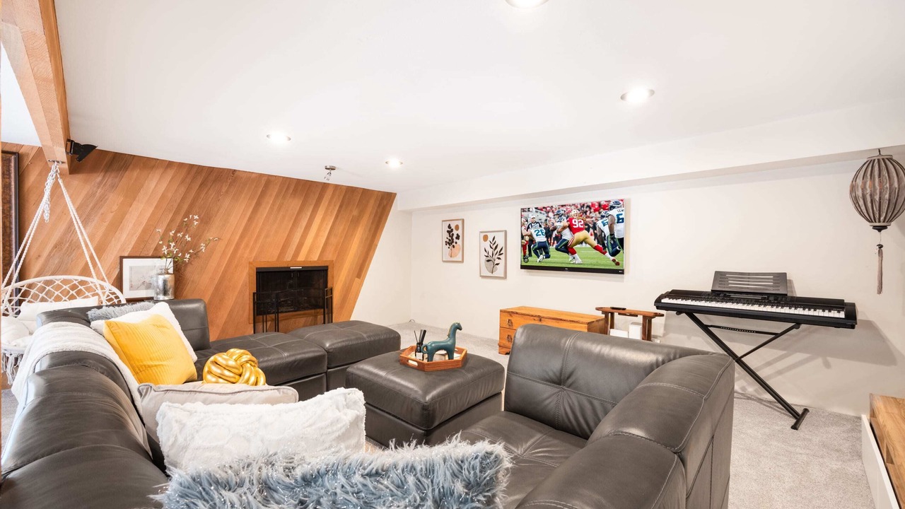 Photo of Bedroom in Inglewood-Finn Hill