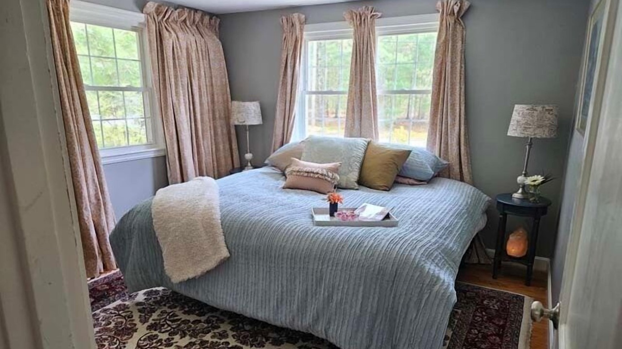 Photo of Bedroom in Cotuit