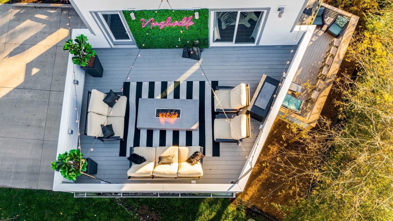 Photo of Outdoor in Shelby Hills