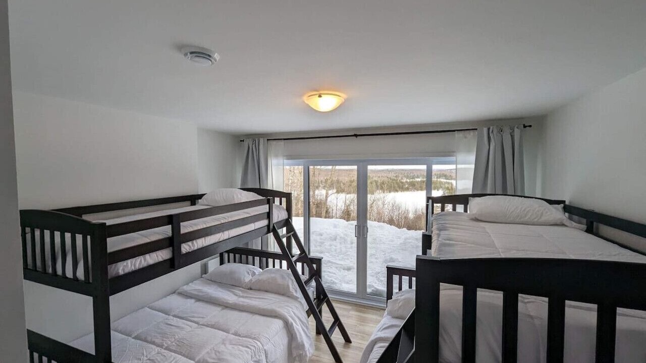 Photo of Bedroom in Val-des-Monts