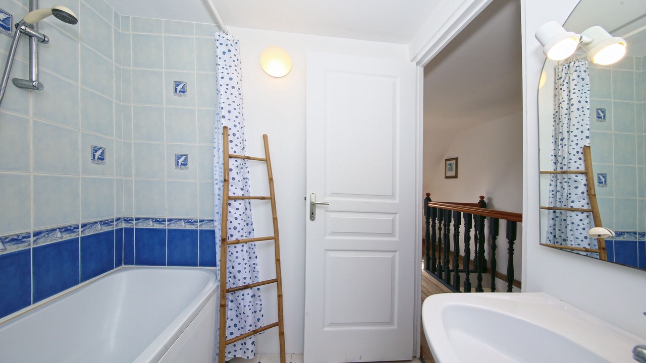 Photo of Bathroom in Montbray