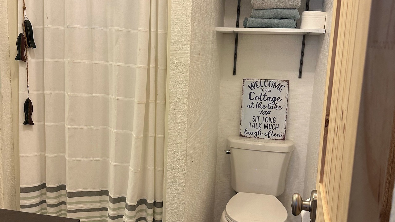 Photo of Bathroom in Jay