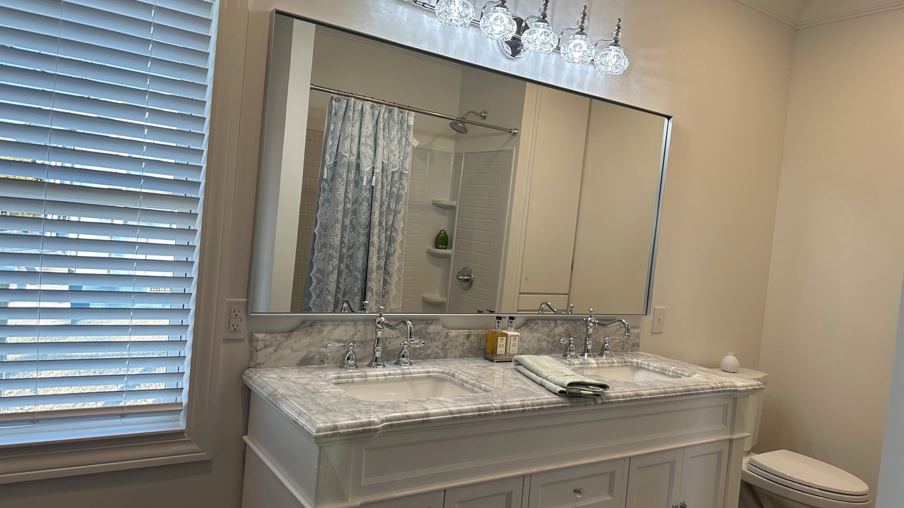 Photo of Bathroom in Jay