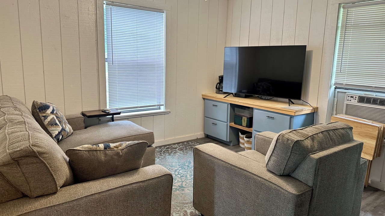 Photo of Livingroom in Jay