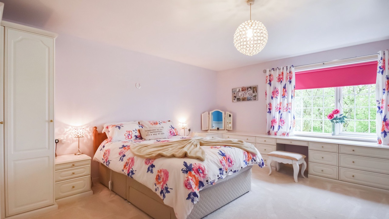 Photo of Others in Dollar