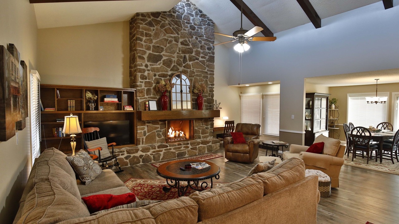 Photo of Livingroom in Monett