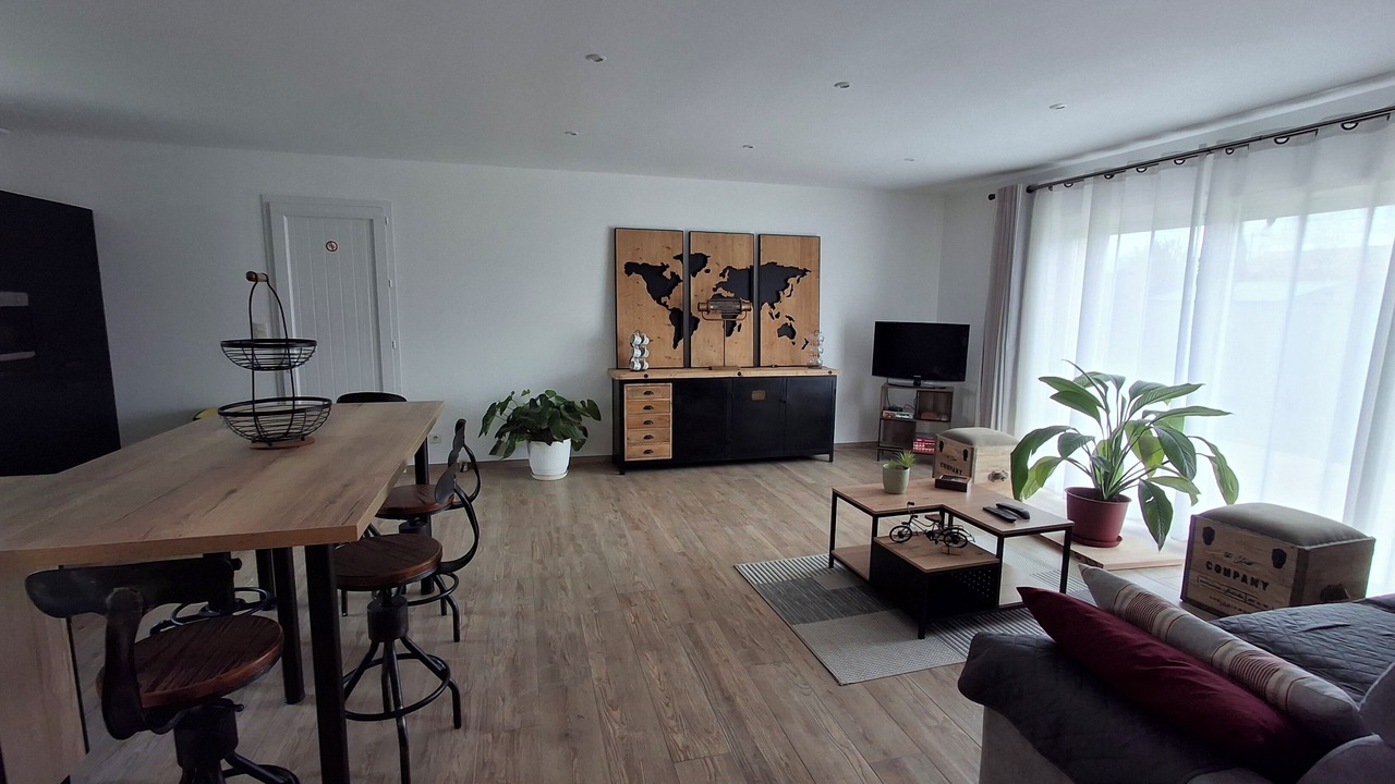 Photo of Livingroom in Eyrans