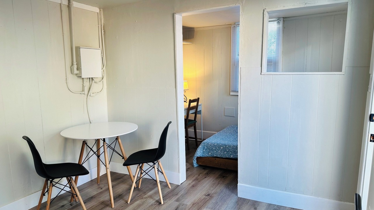 Photo of Bedroom in Emeryville