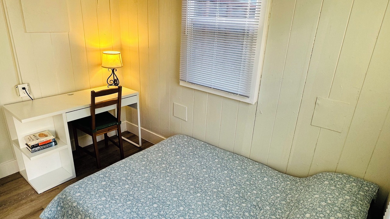 Photo of Bedroom in Emeryville