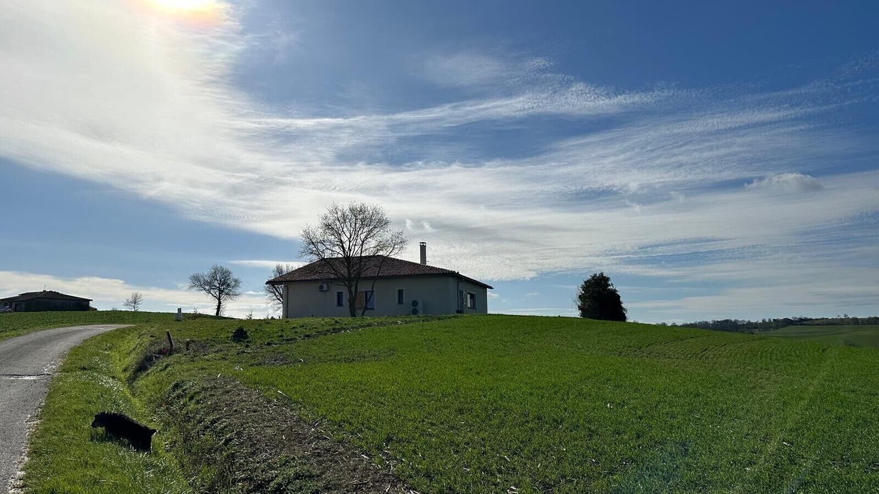 Photo of Others in Maurens