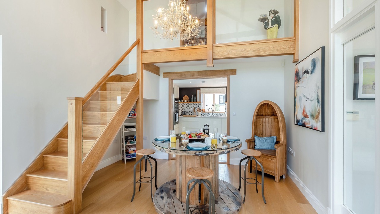 Photo of Others in Wing