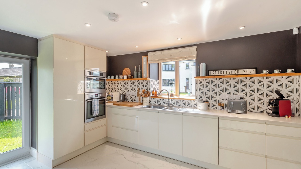 Photo of Others in Wing