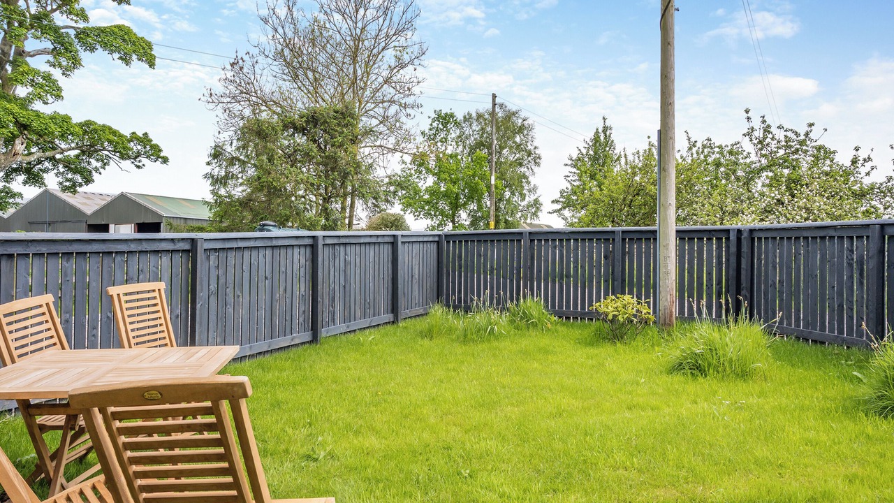 Photo of Outdoor in Wing