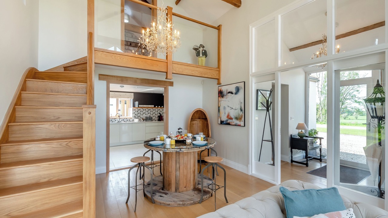 Photo of Others in Wing