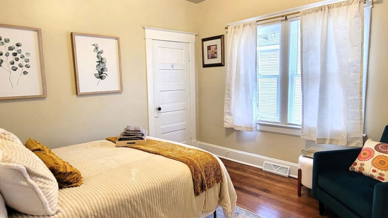 Photo of Bedroom in Walnut Street