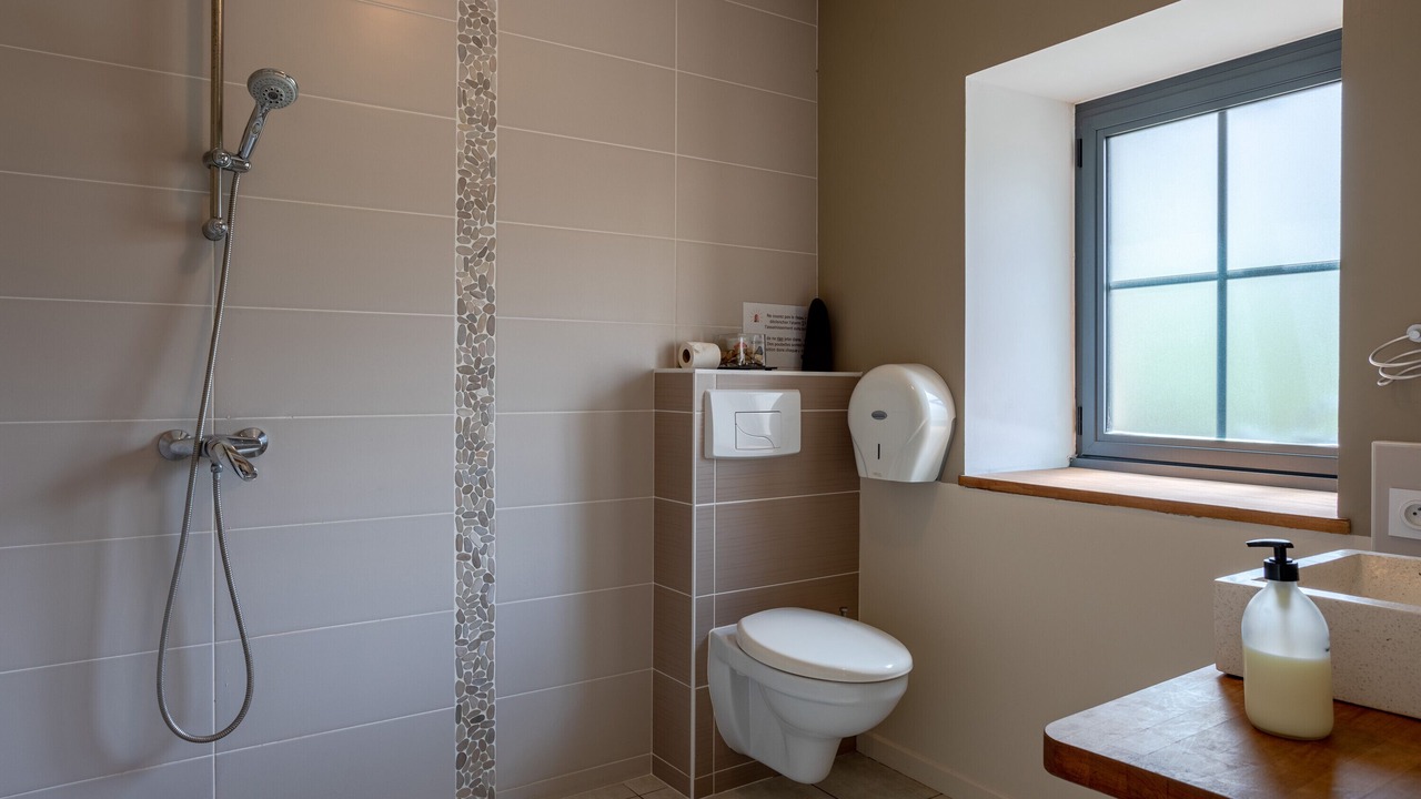 Photo of Bathroom in Saint-Etienne-du-Bois