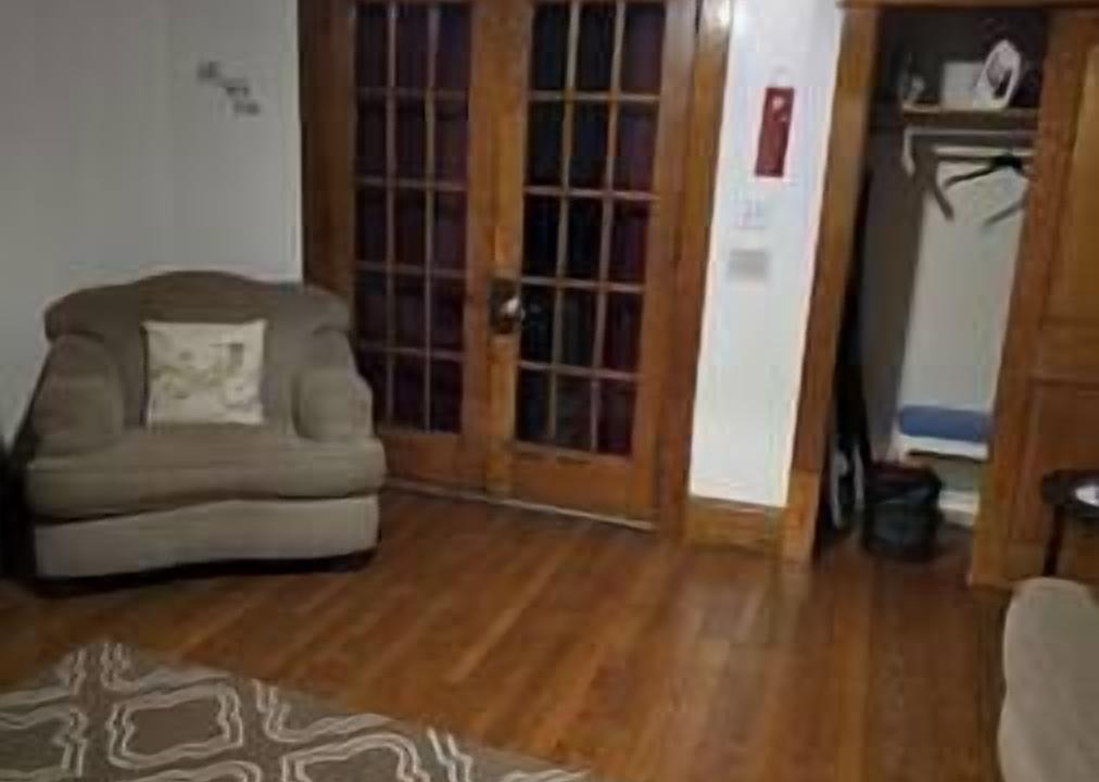 Photo of Bedroom in Highland Square