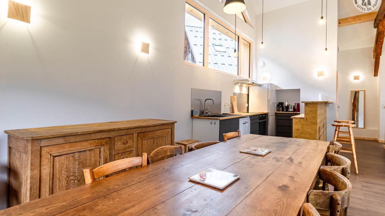 Photo of Others in Queige