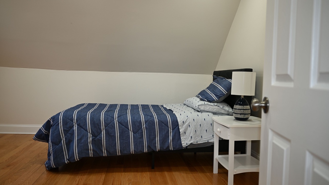 Photo of Bedroom in Wall