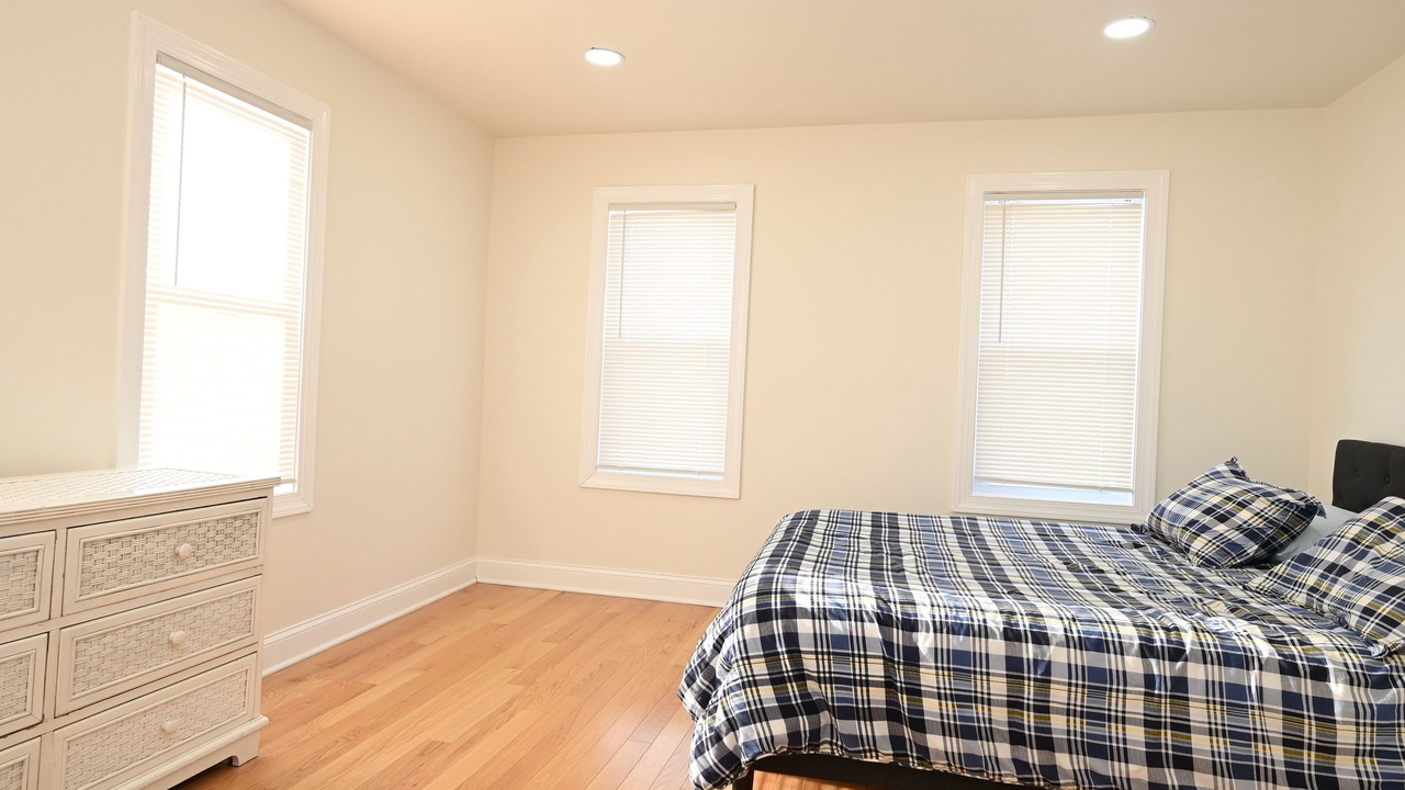 Photo of Bedroom in Wall
