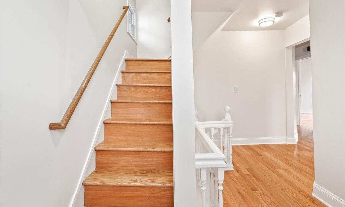 Photo of Others in Wall