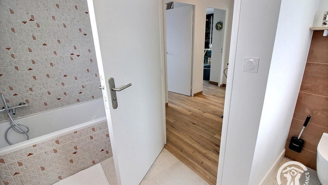 Photo of Bathroom in Binic