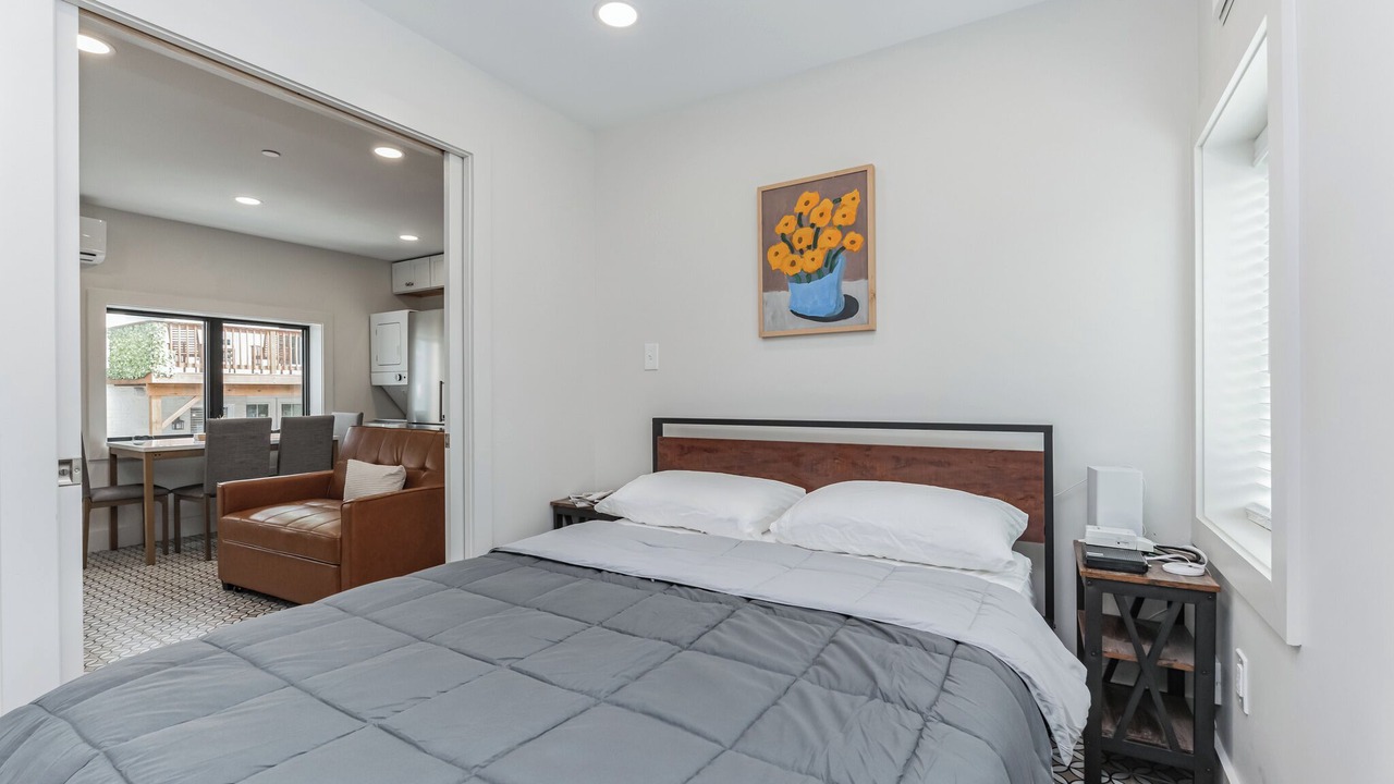 Photo of Bedroom in North Capitol Street