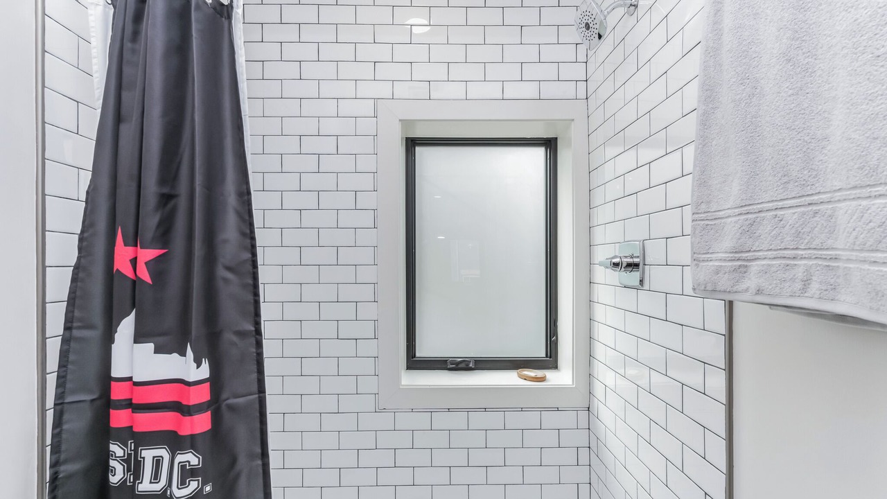 Photo of Bathroom in North Capitol Street