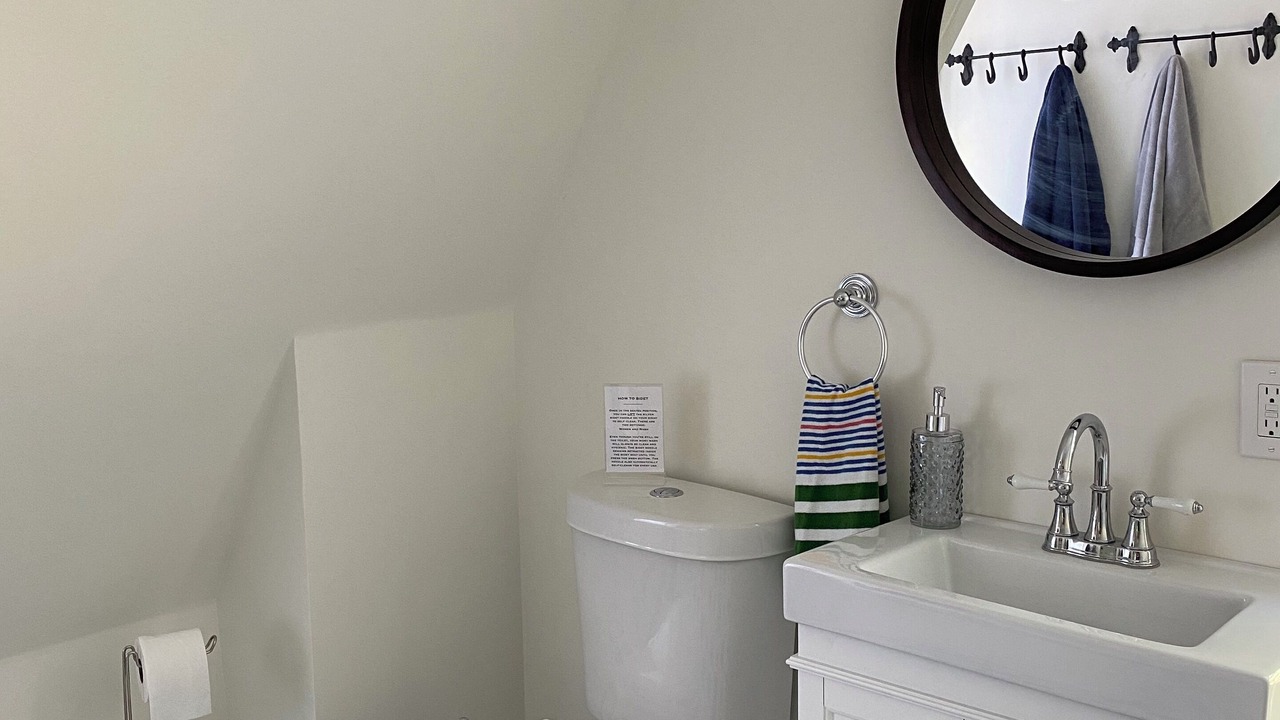 Photo of Bathroom in Brooklin