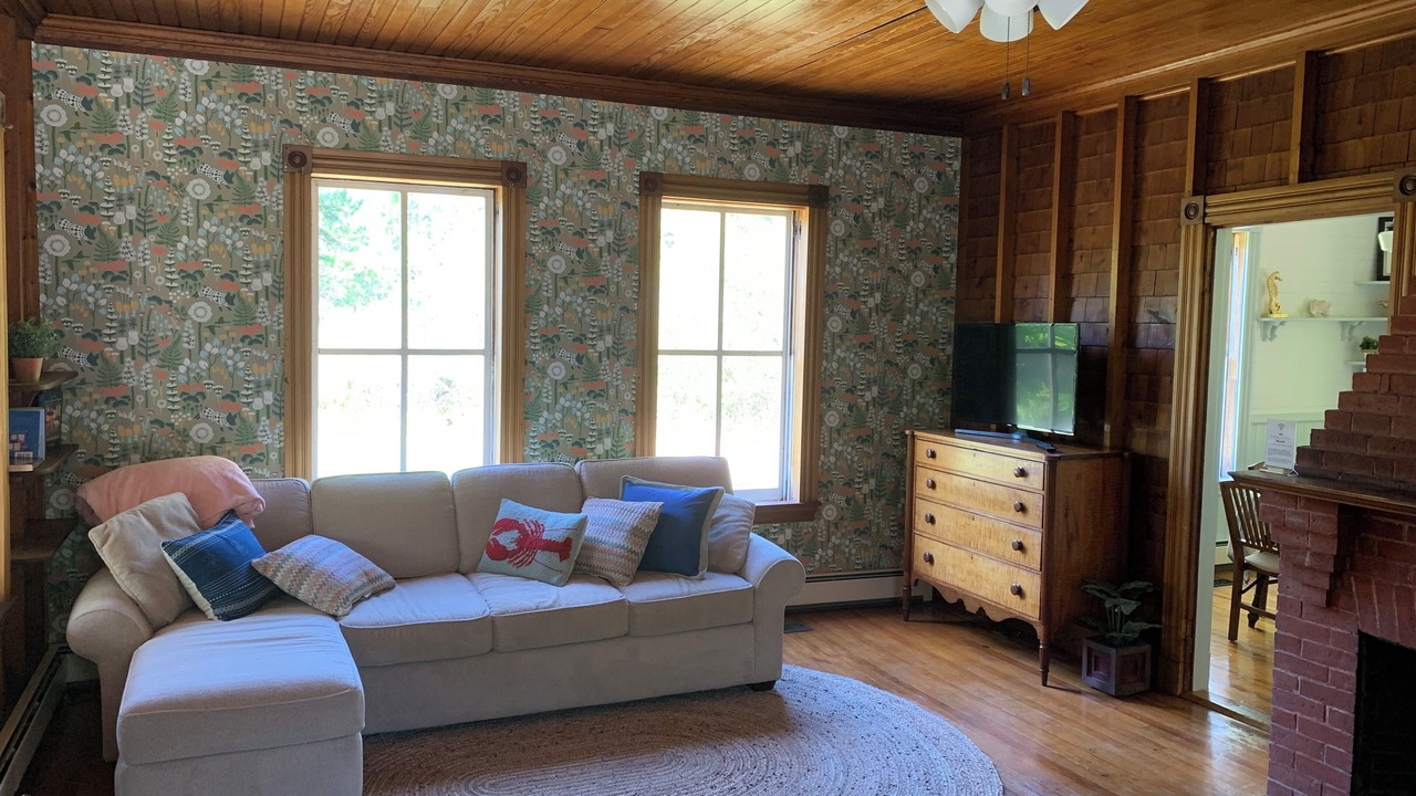 Photo of Livingroom in Brooklin