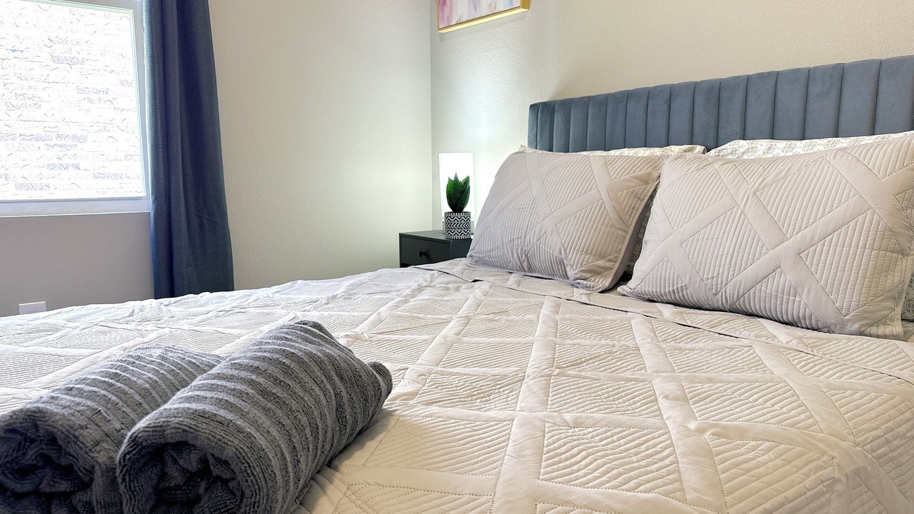 Photo of Bedroom in Crowley